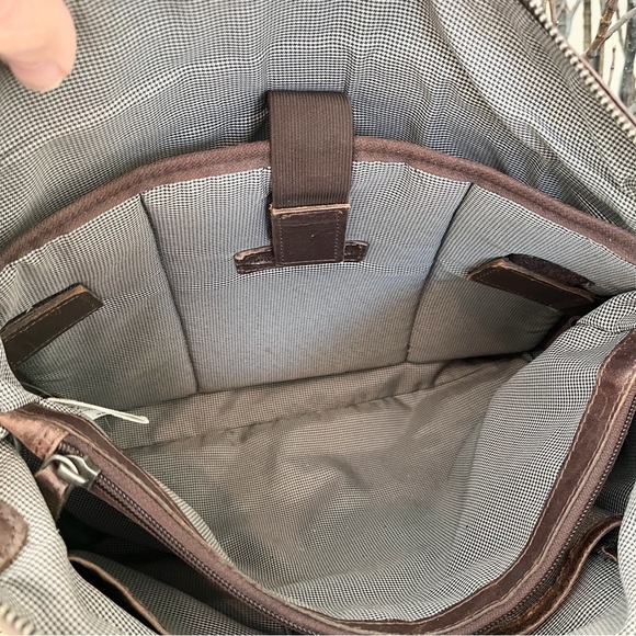 Spikes & Sparrow Leather Tote with Padded Tablet Compartment - Picture 12 of 13